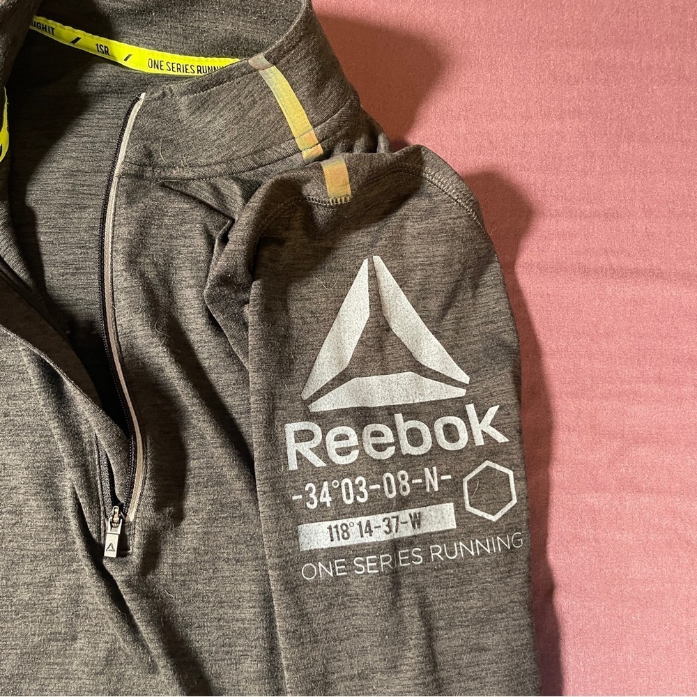 Reebok One Series Long Sleeve 1/2 Zip Running Sweatshirt Dark Gray 2XS (15" P2P) - Picture 6 of 8